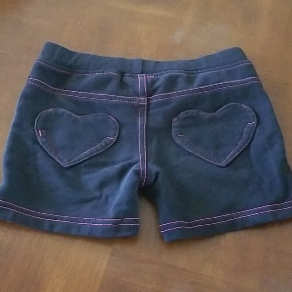 Shorts - Picture 2 of 3